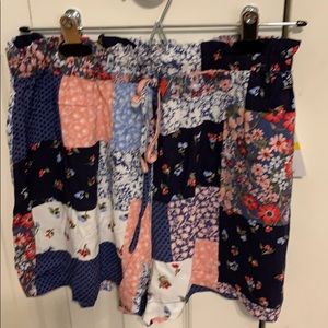 Copper Key shorts  Size  medium NWT